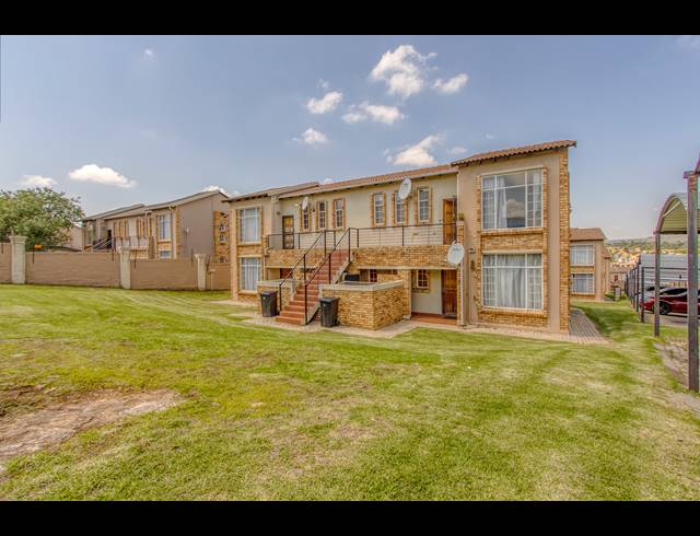 2 BEDROOM APARTMENT FOR SALE IN HONEYDEW
